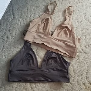 2 GapBody unlined live-in bras